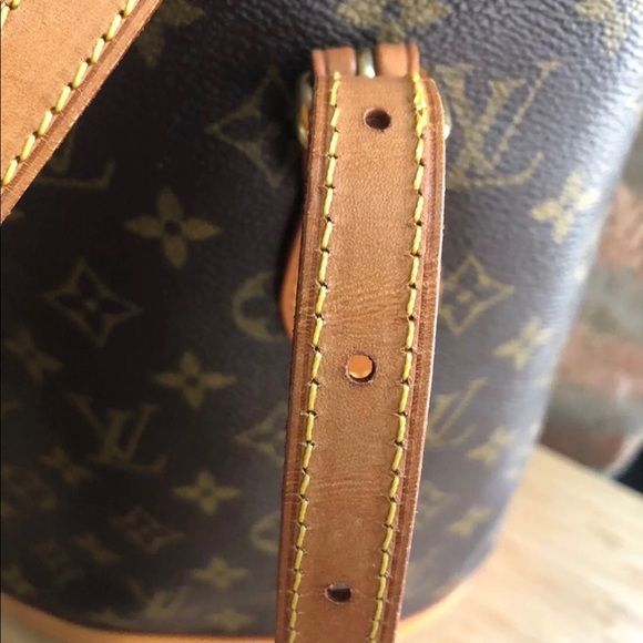 Auth Louis Vuitton Bucket PM - Picture 4 of 11